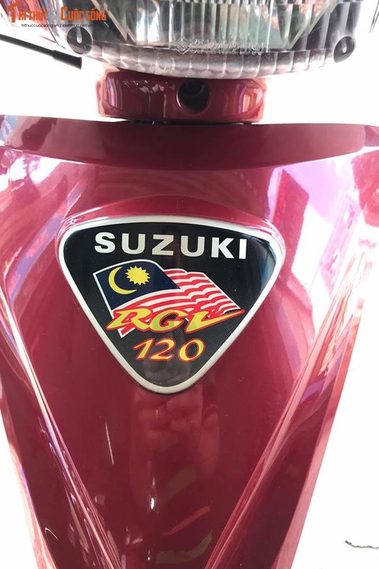 Suzuki RGV 120 doi cu dat ngang 